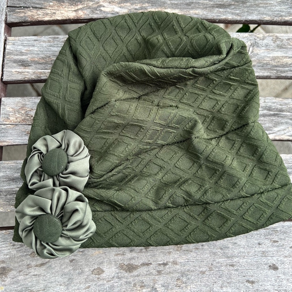 Dark Green Vintage Beanie with Flowers